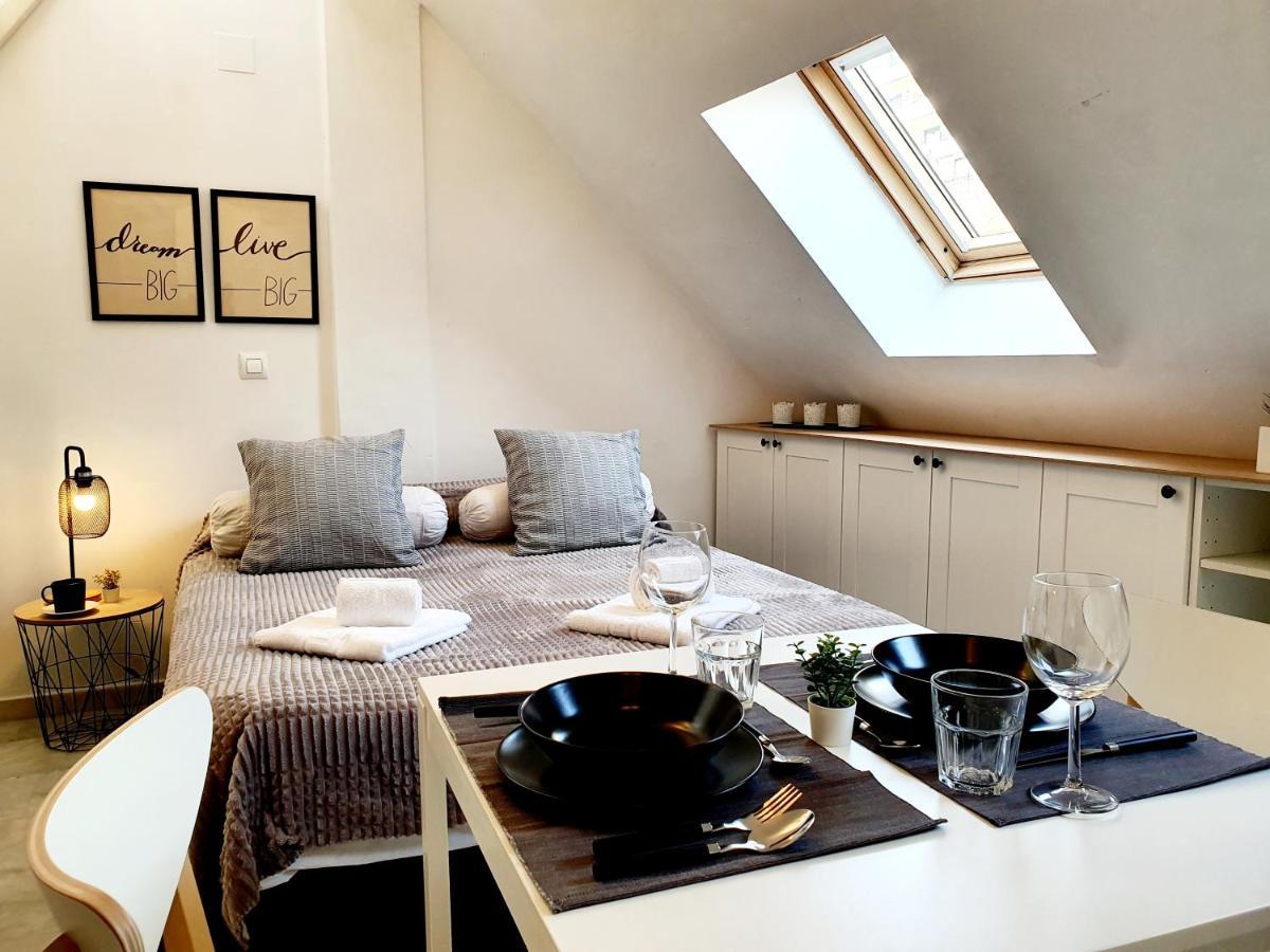 Captain's Penthouse Apartment